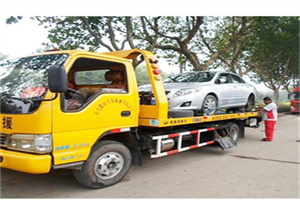 八里庄附近24小时汽车拖车服务热线